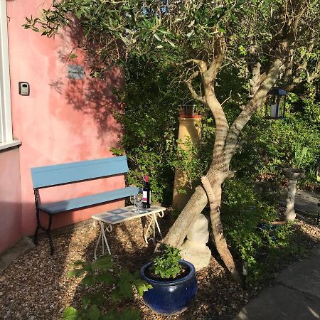 Pretty Victorian Garden Flat Radipole Exterior foto