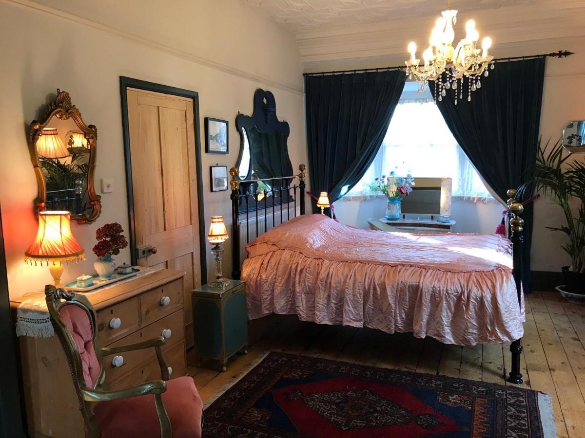 Pretty Victorian Garden Flat Radipole Exterior foto